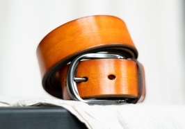 Кожаный ремень - классный подарок!