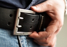 Кожаный ремень - классный подарок!